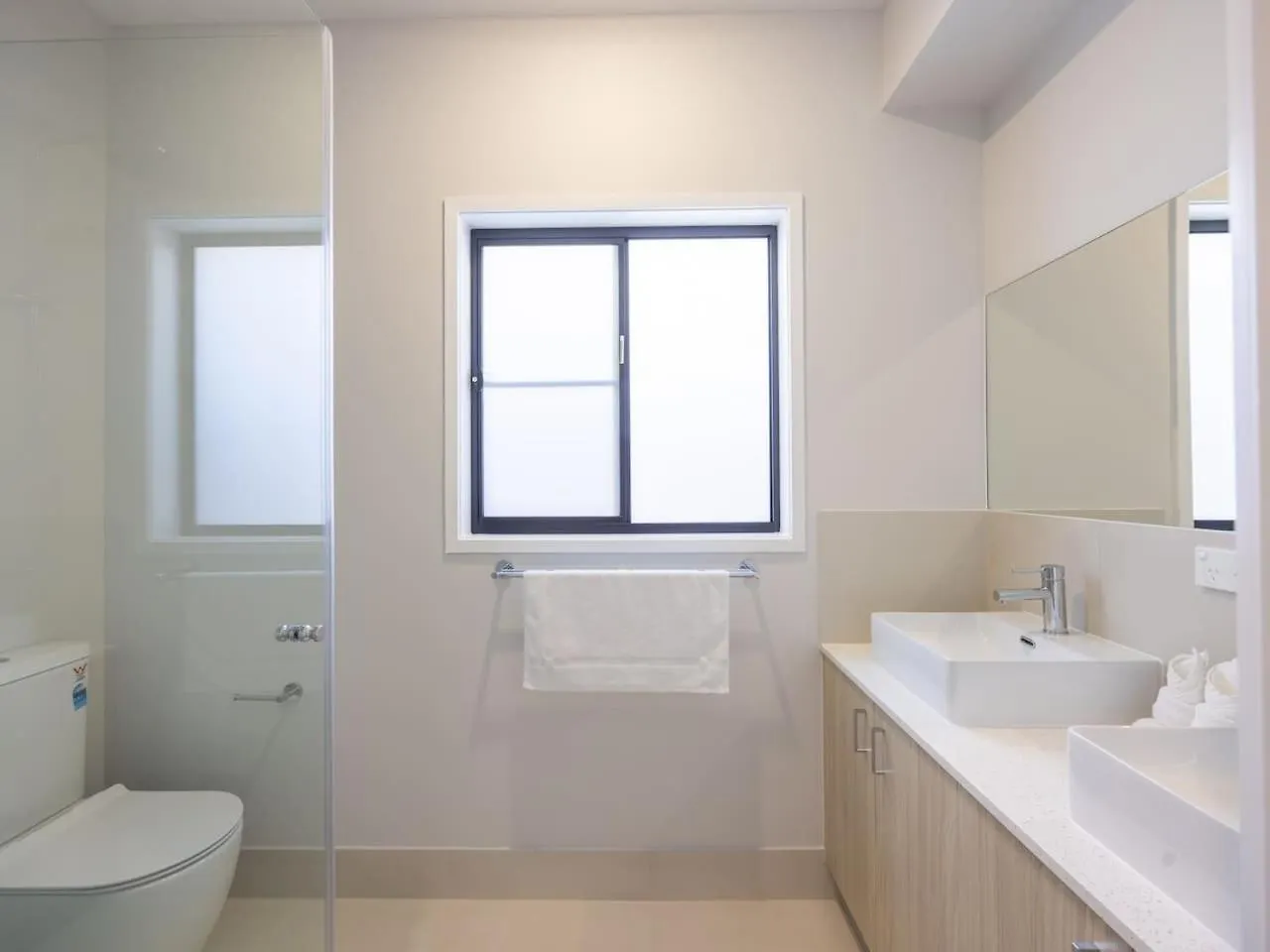 Luxurious 4 Bedroom Home With Ac, Wi-Fi And Smarttv Park Ridge Holiday home
